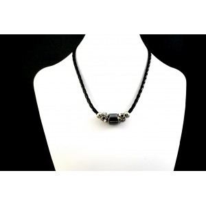 LEATHER NECKLACE AND HEMATITE